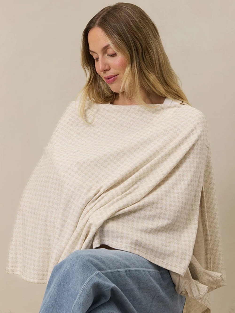 Solly Baby Cream Houndstooth Nursing Cover